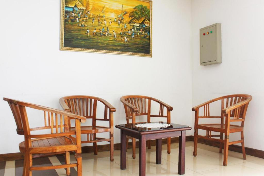 普卡 Graha Widjaja酒店 外观 照片